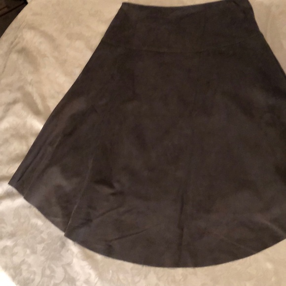 Halston faux suede gray A-line Hi low skirt - Picture 8 of 8